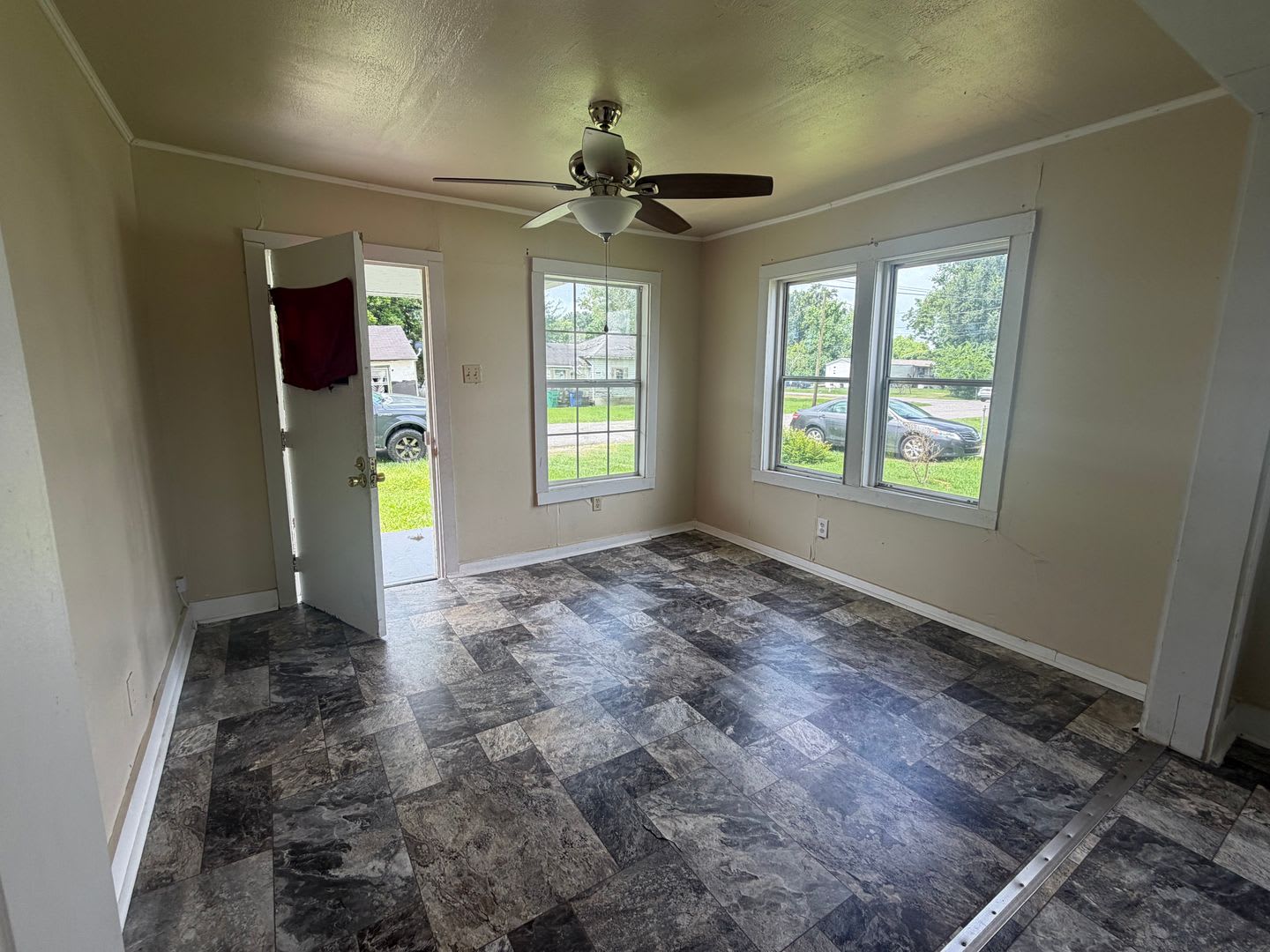 FOR RENT IN RAYNE! – photo 3