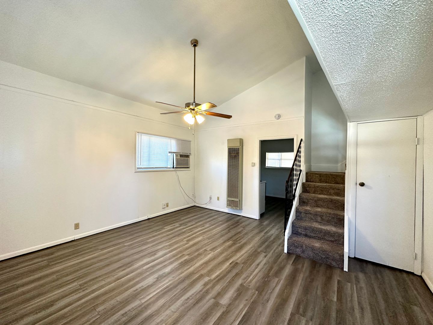 Unique 1 Bedroom – photo 3