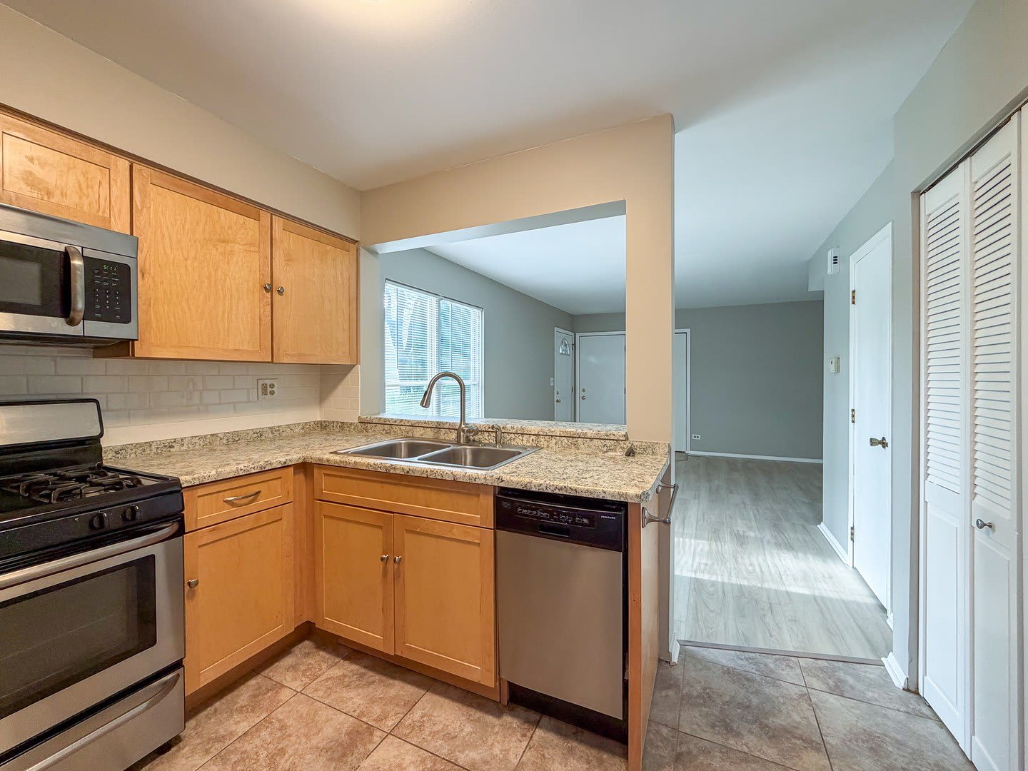 2615 Oakshire Court – photo 5