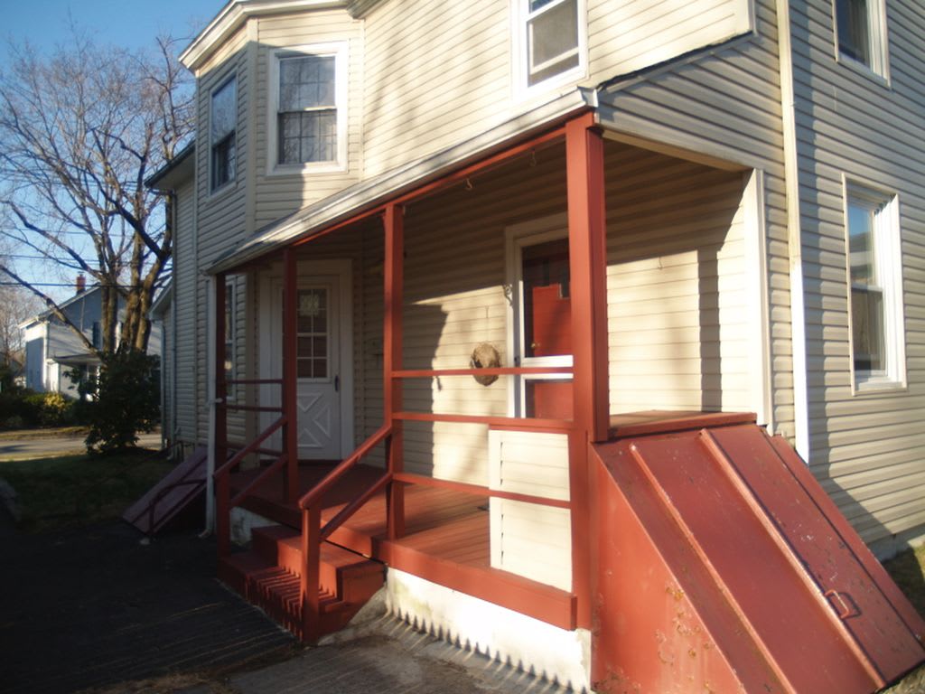 35 Lathrop Ave – photo 4