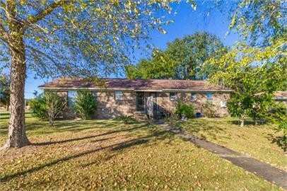 2BR/1BA Duplex unit in Foley – photo 2