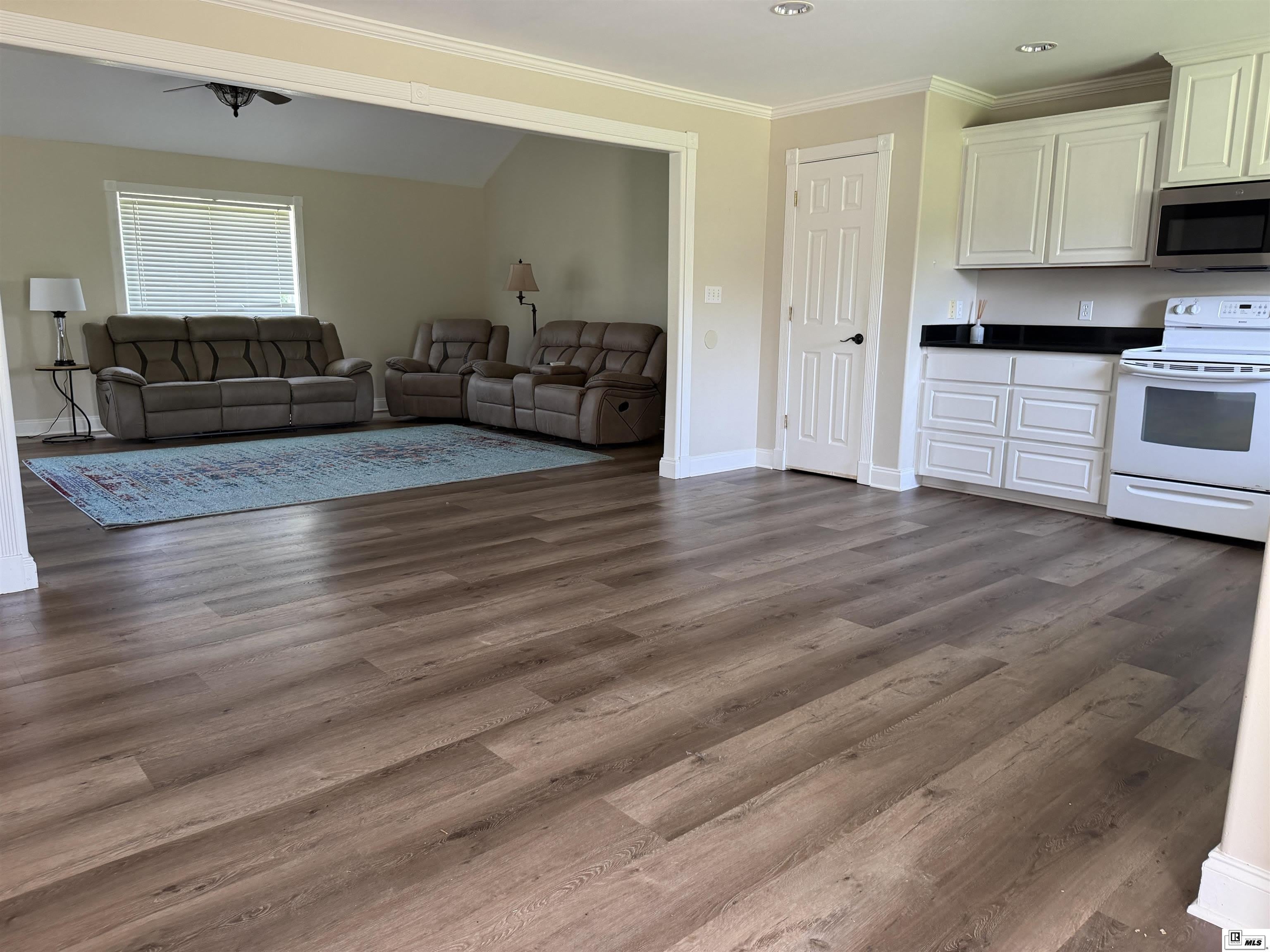 511 SMALLING ROAD – photo 4