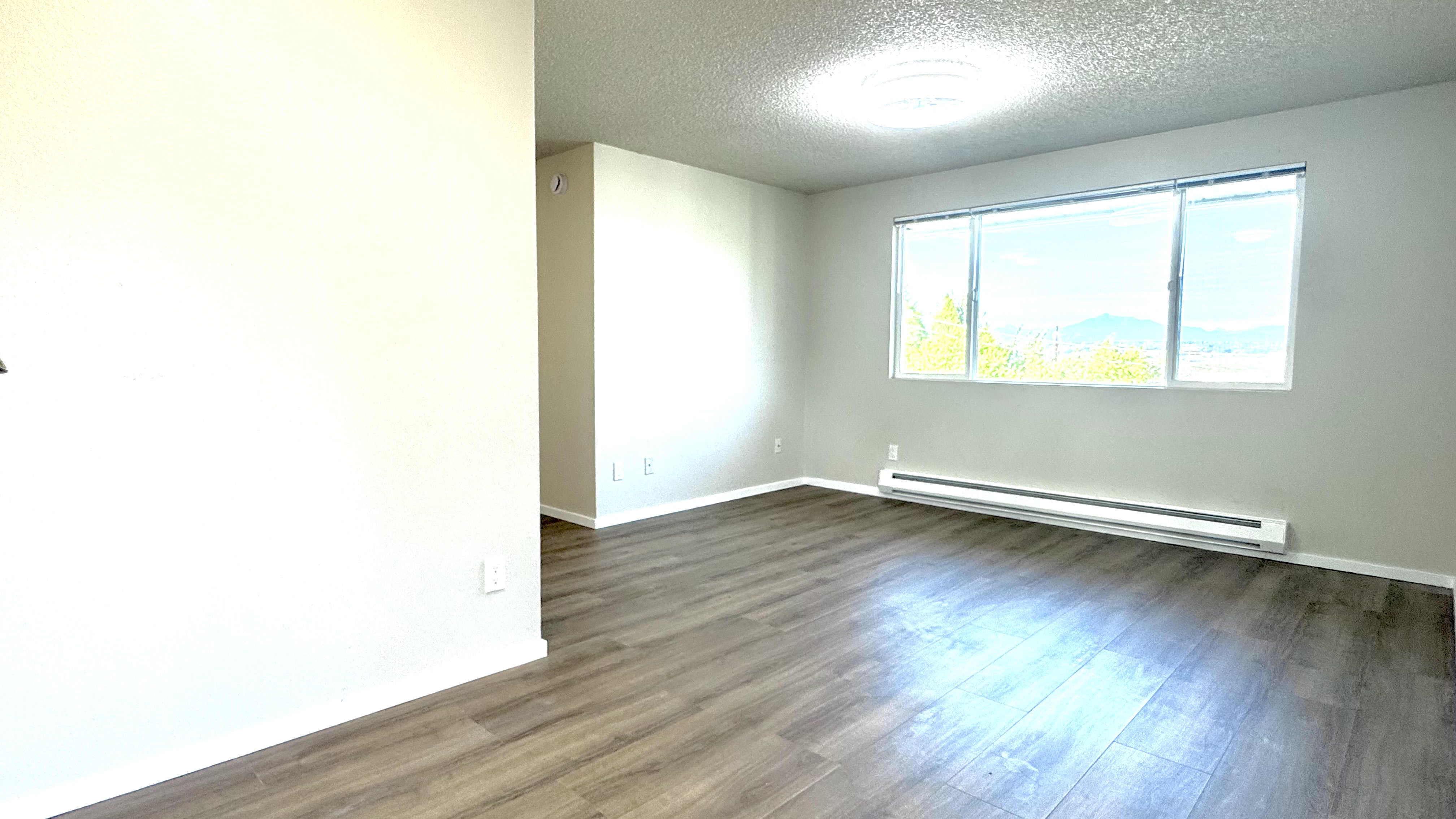 3829 Colby Ave – photo 1