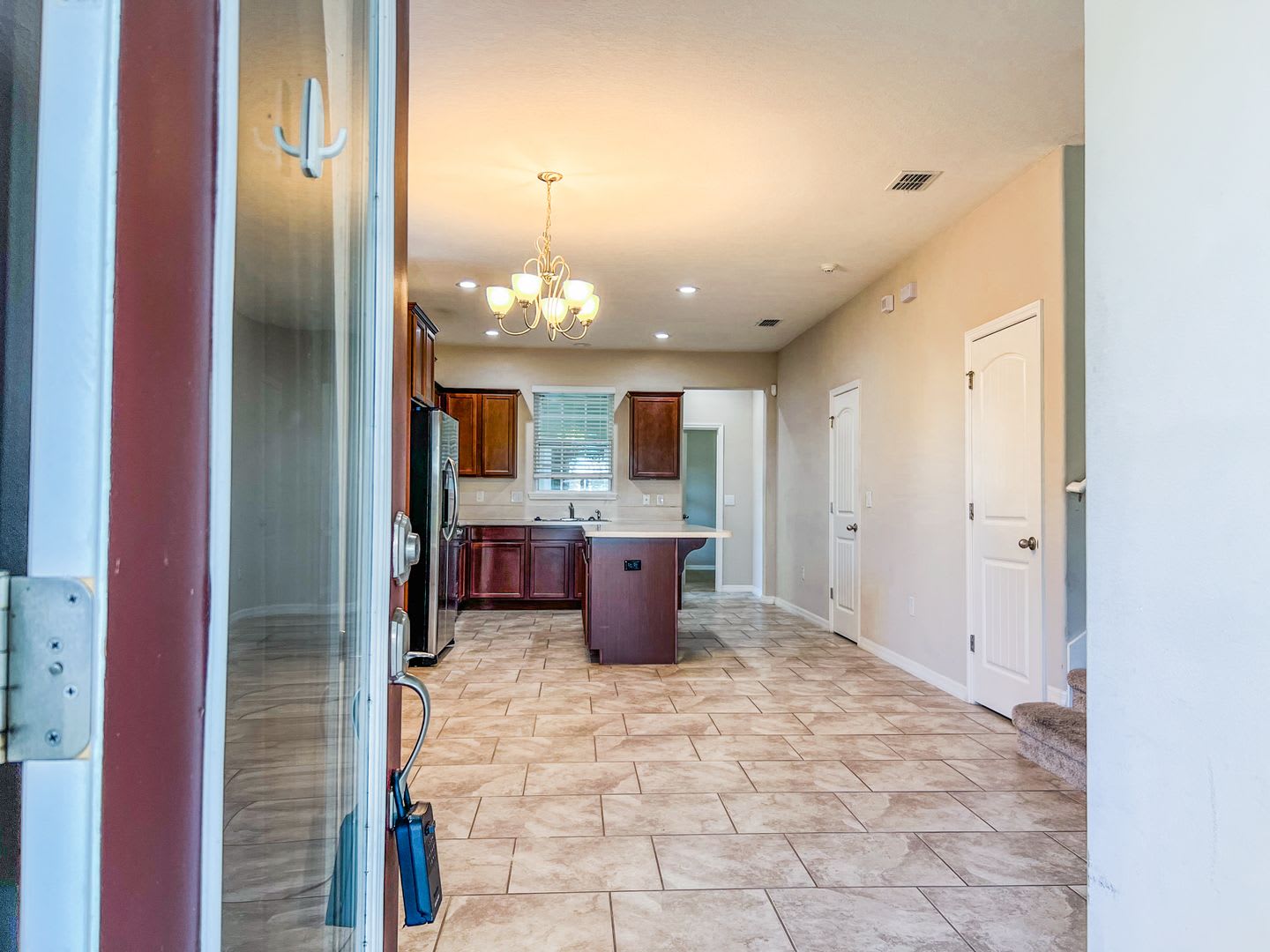 Spacious 4-Bedroom Townhome in Harmony – A Perfect Blend of Nature & Comfort! – photo 5
