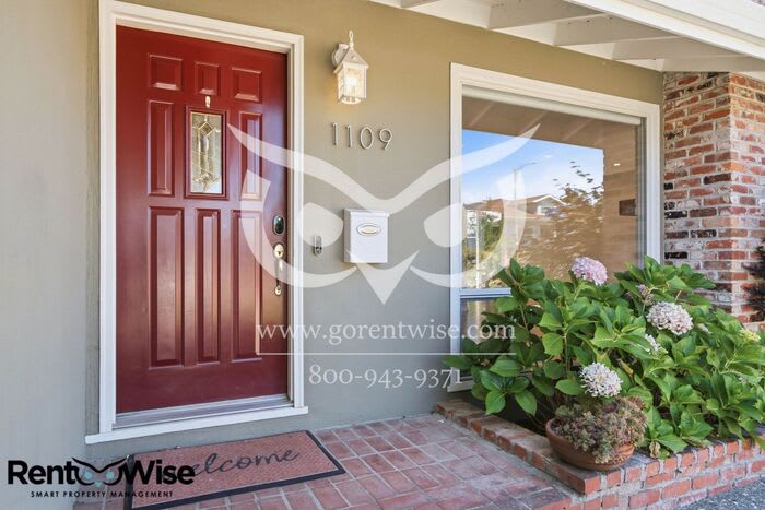 1109 Ridgewood Drive – photo 3