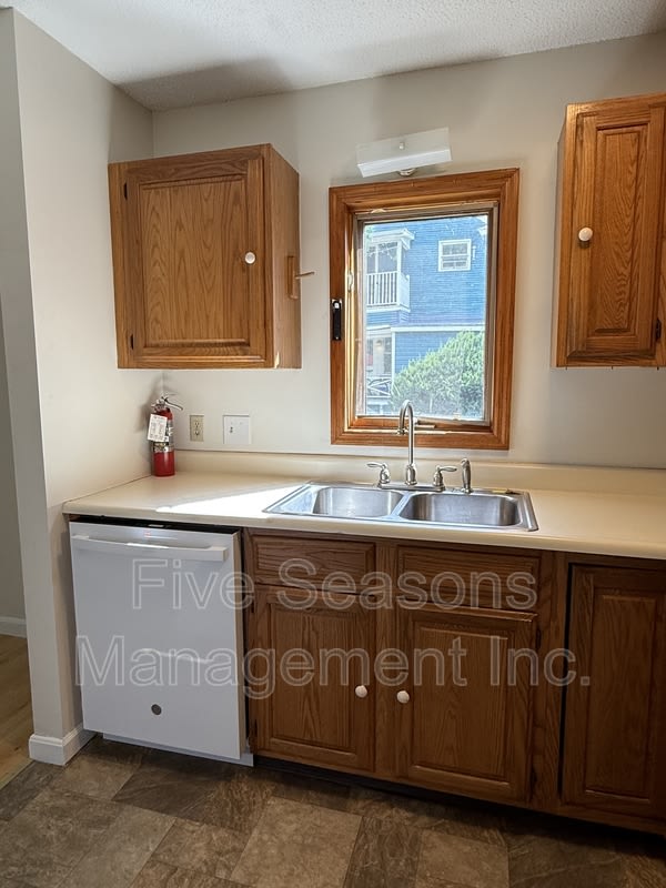 115-7 North Winooski Avenue – photo 2