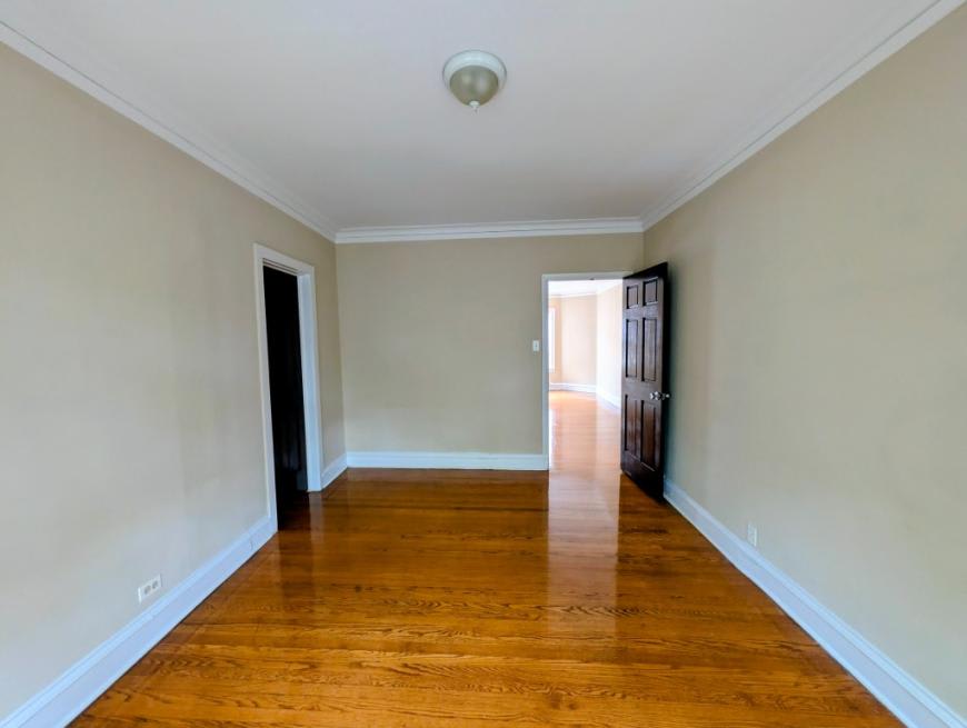 6701 NORTH GREENVIEW AVE. – photo 5