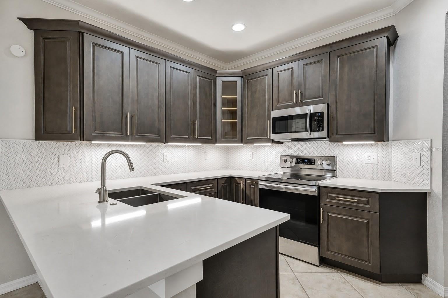 8169 Stone Leaf Lane – photo 4