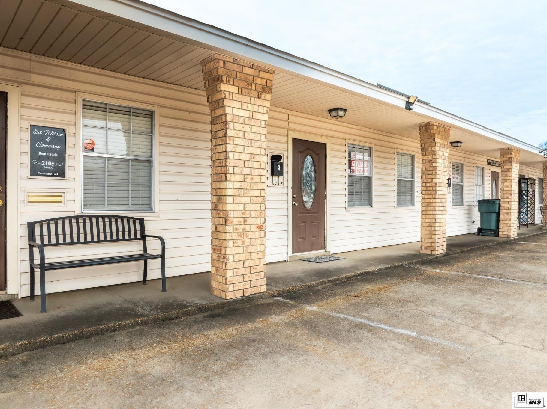 2105 JUSTICE STREET – photo 2