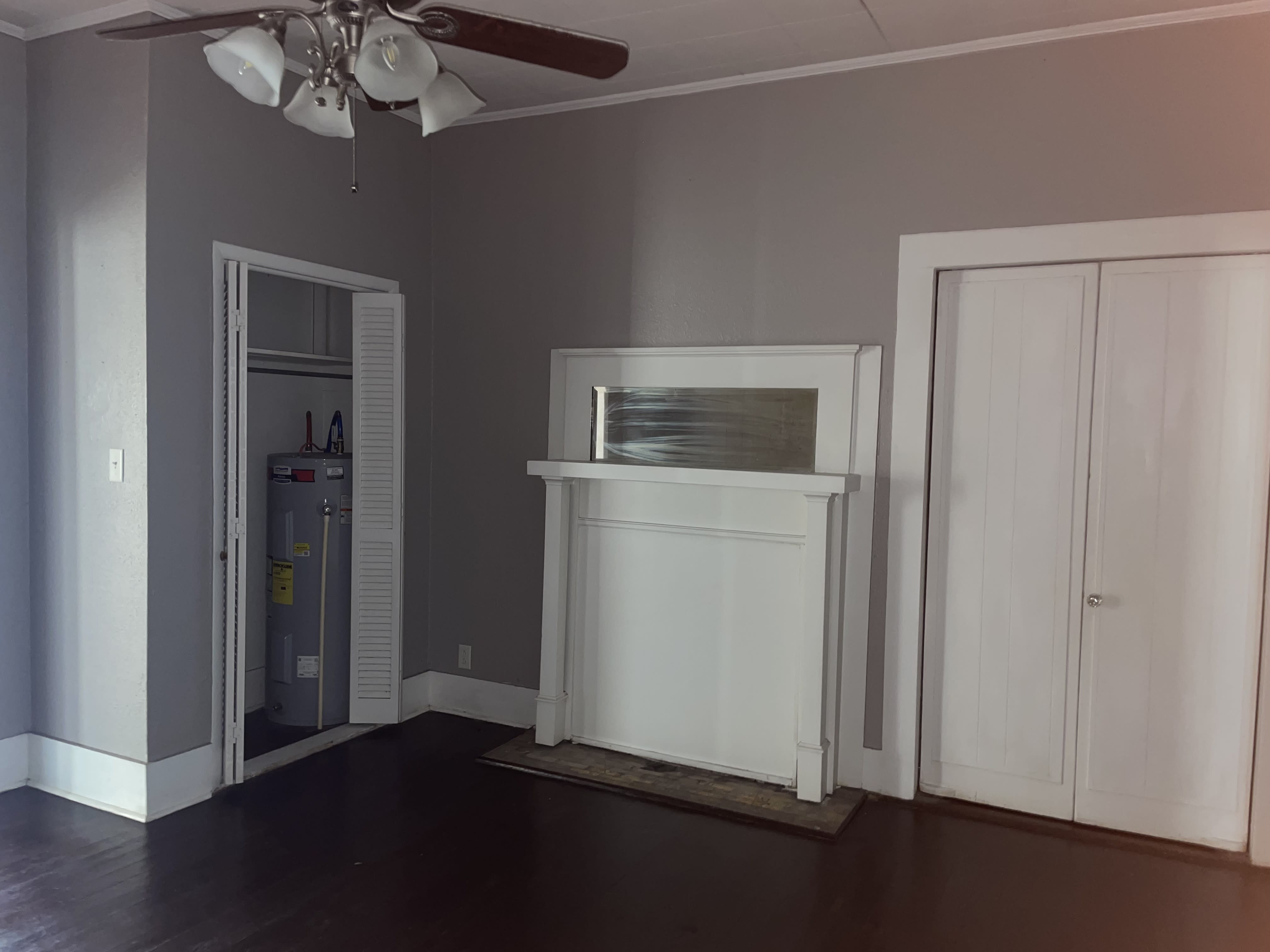 213 N Church St – photo 3