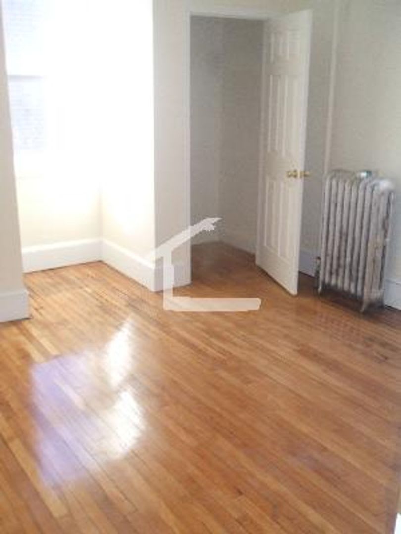 Nicely Updated 3 Bed Near Coolidge Corner And Bu – photo 4