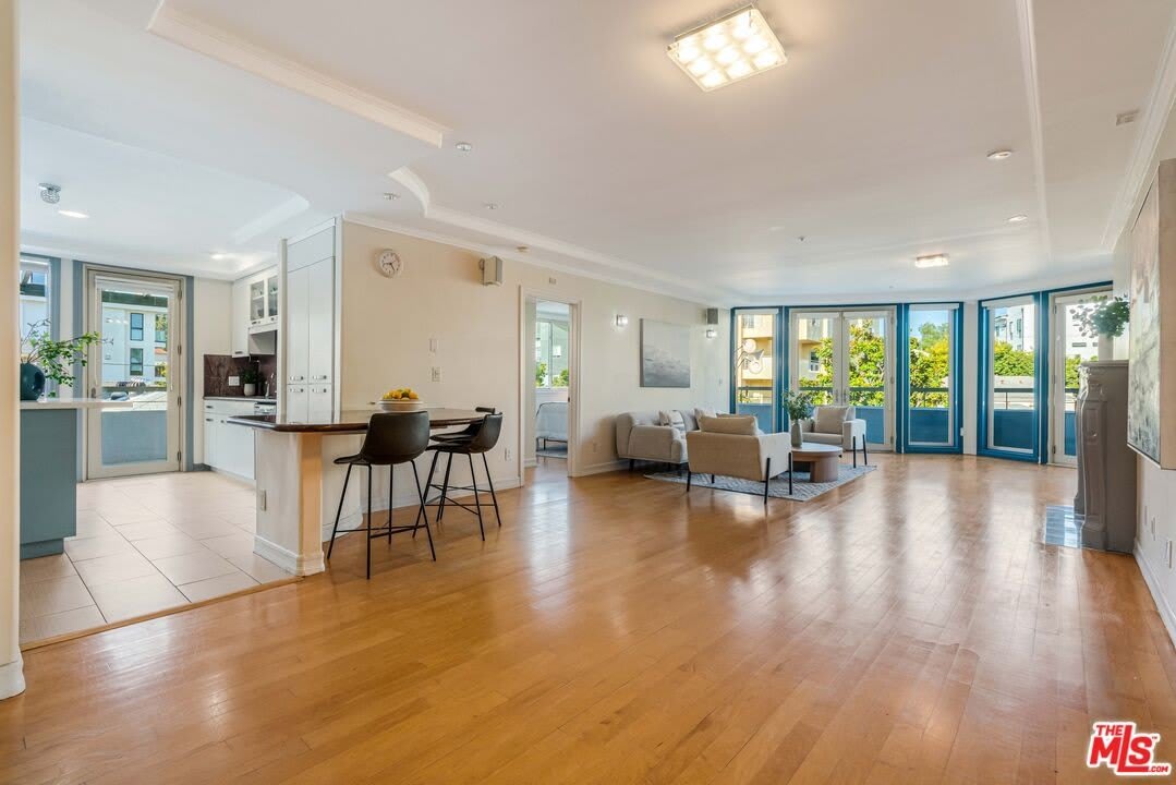 1645 Malcolm Ave – photo 1