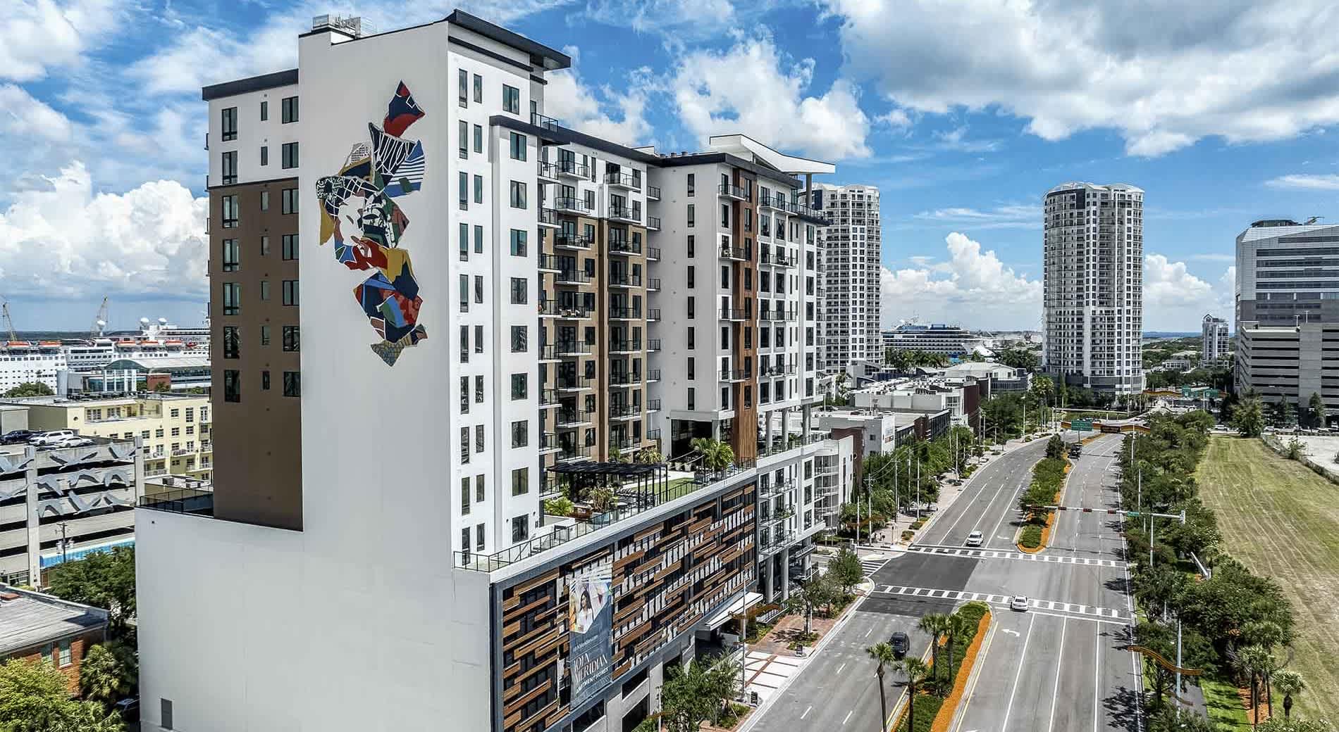 101 N Meridian – photo 1