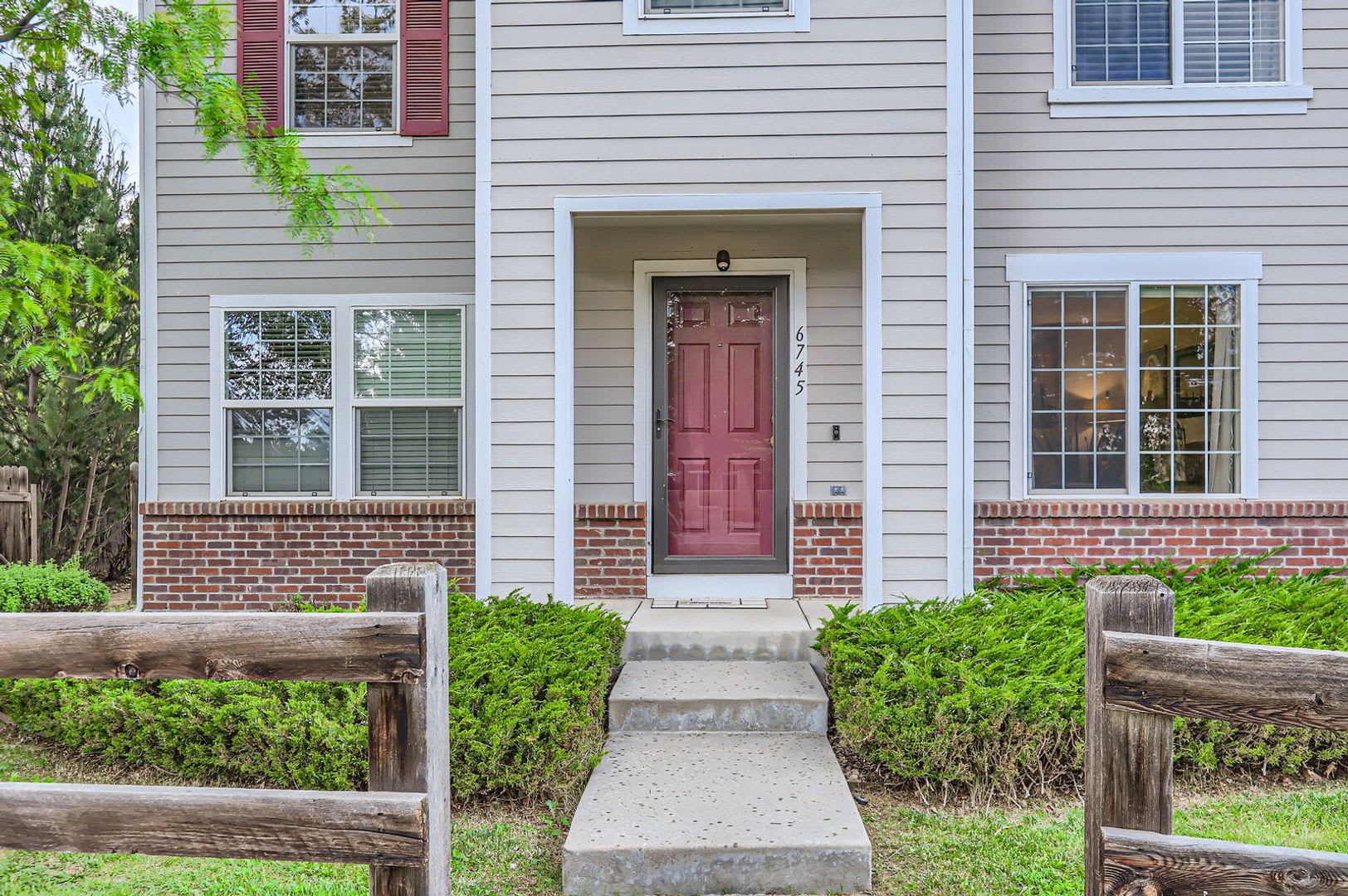 Beautiful 4 Bedroom 2 Bath Home With Serene Outdoor Space In Provincetowne Initial Lease Term Through May 2027 – photo 4
