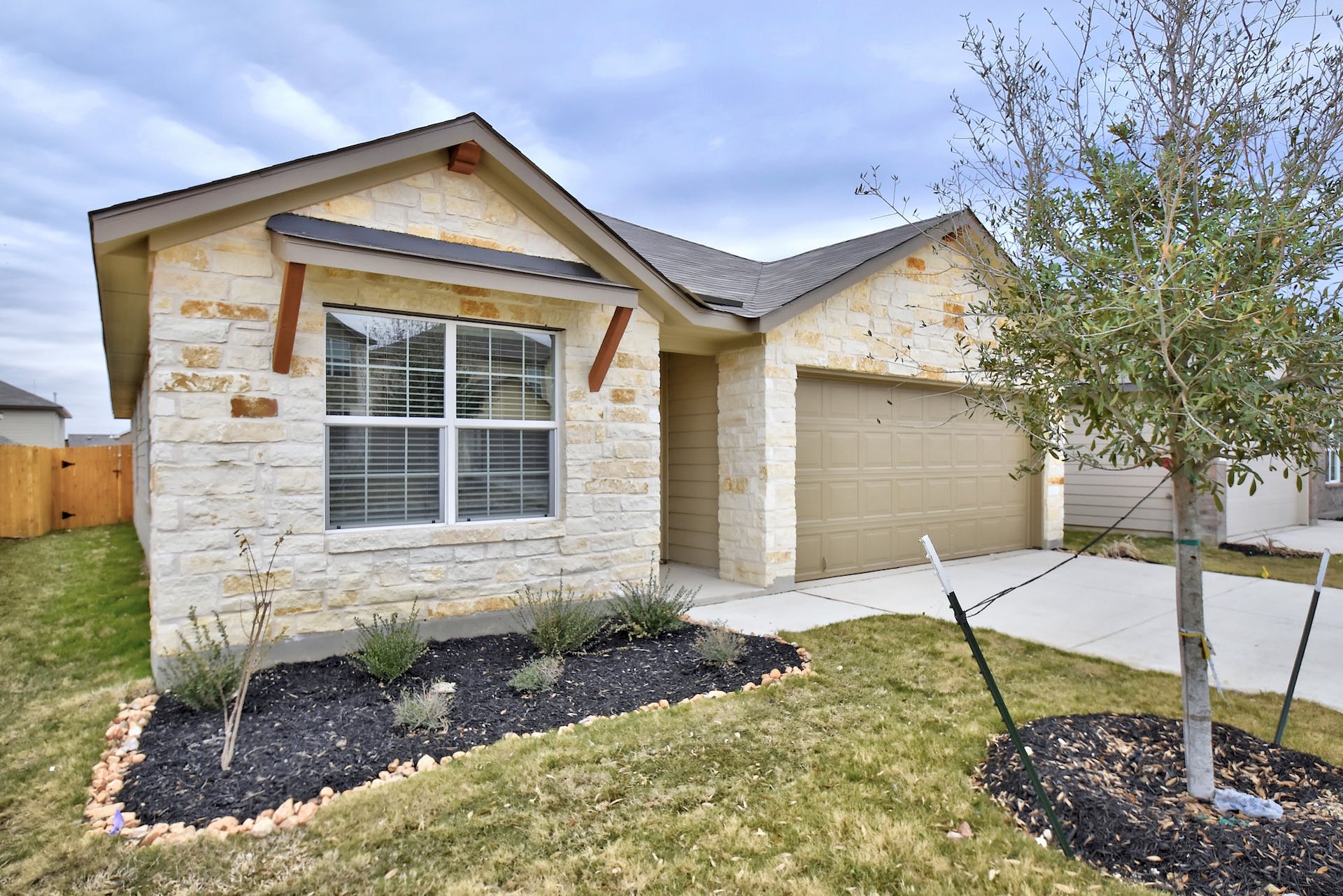 14042 Mudstone St – photo 2