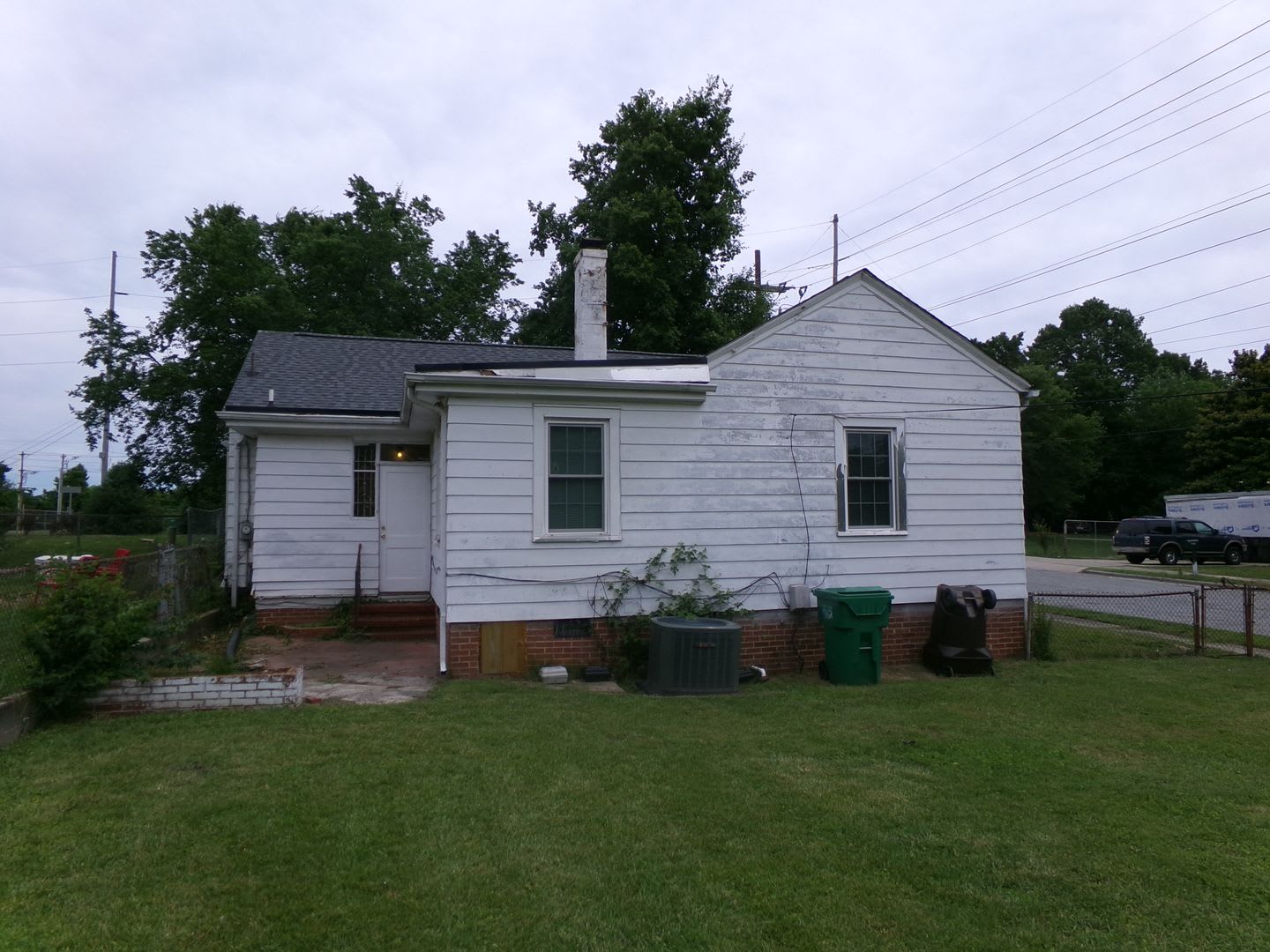 Spacious 3-Bedroom 2-Bathroom Home – photo 5