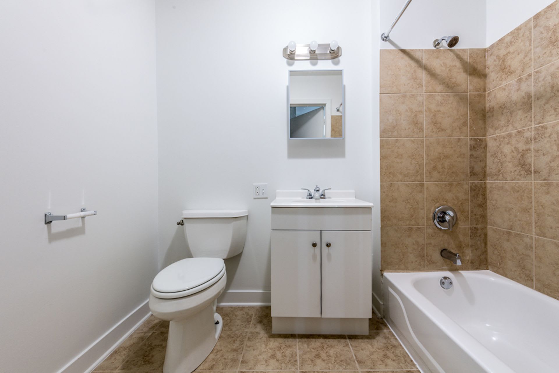 9001 S Commercial Ave – photo 2