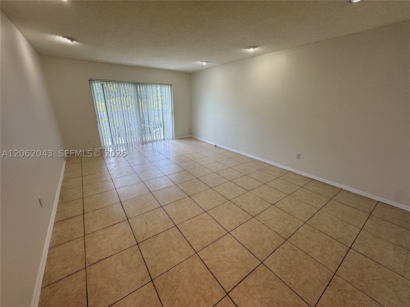 7700 Camino Real – photo 2