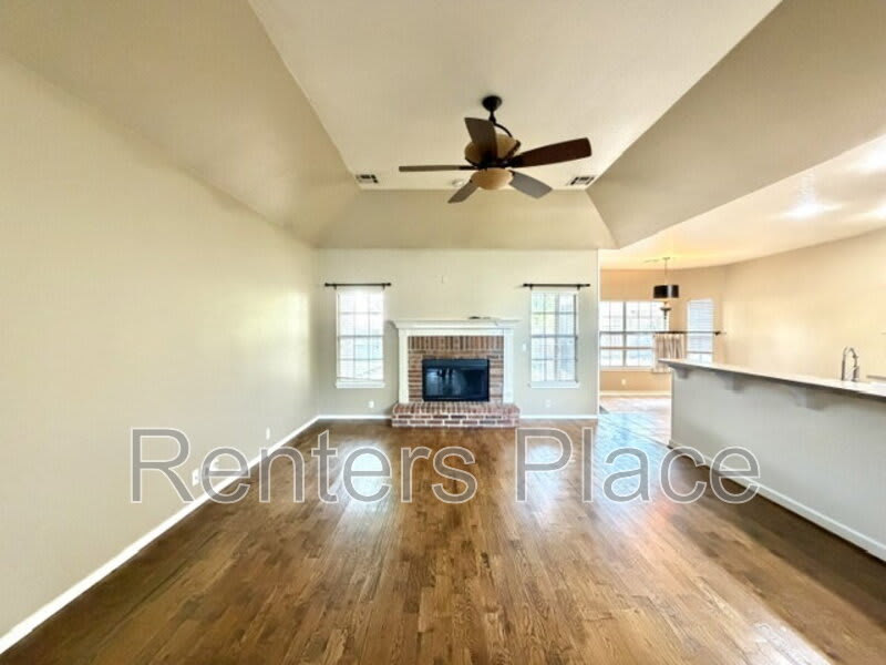 204 North Magnolia Court – photo 3