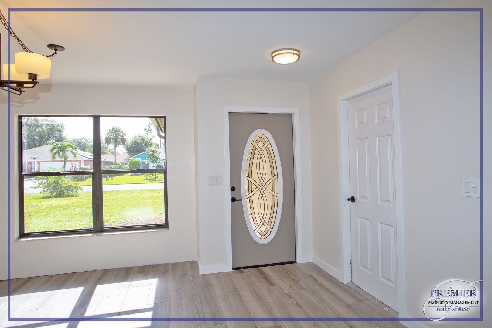 ***GREAT LOCATION***3 BEDS/2 BATHS ***SINGLE FAMILY POOL HOME***RECENTLY UPDATED*** – photo 3