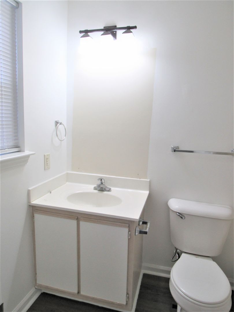 300 Meadowbrook Lane – photo 2
