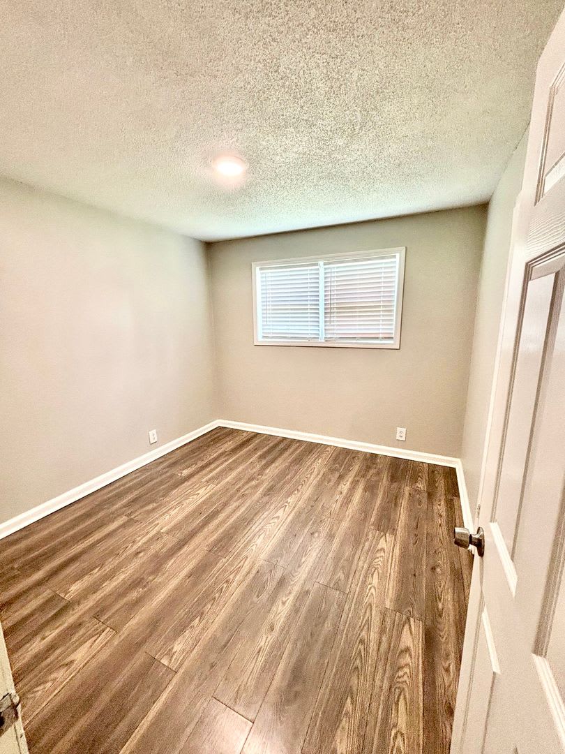 2215 Sutton Move In Ready – photo 4