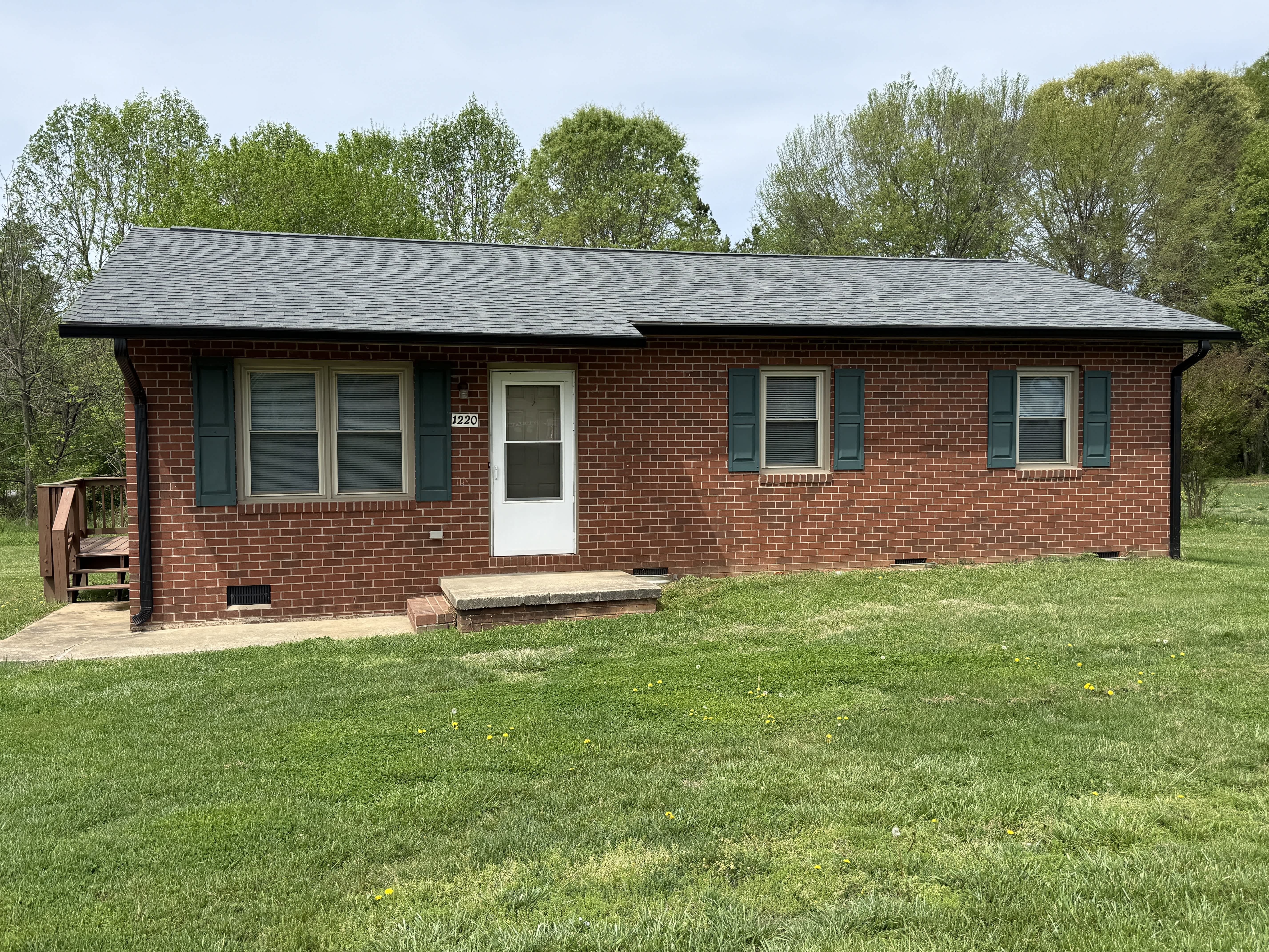 1220 Rickert St – photo 1