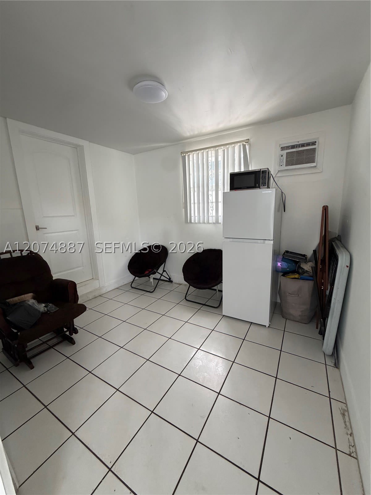 1864 NW 27th St – photo 4