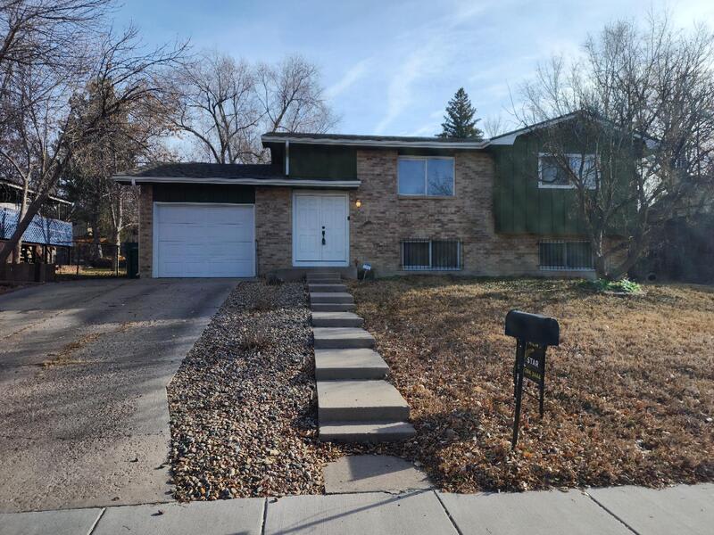 605 Raemar Drive – photo 2