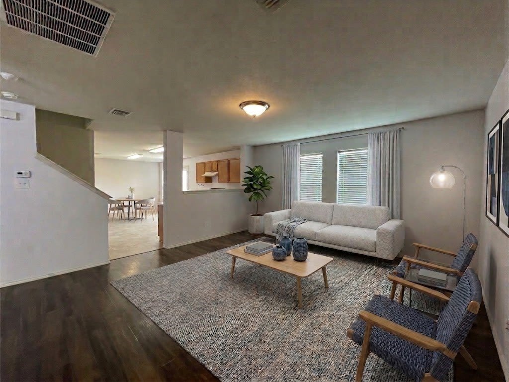 2801 Mockingbird Street – photo 4