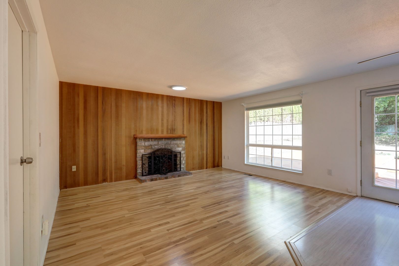 4-bedroom 2.5 bath on cul-de-sac in Kirkland – photo 5