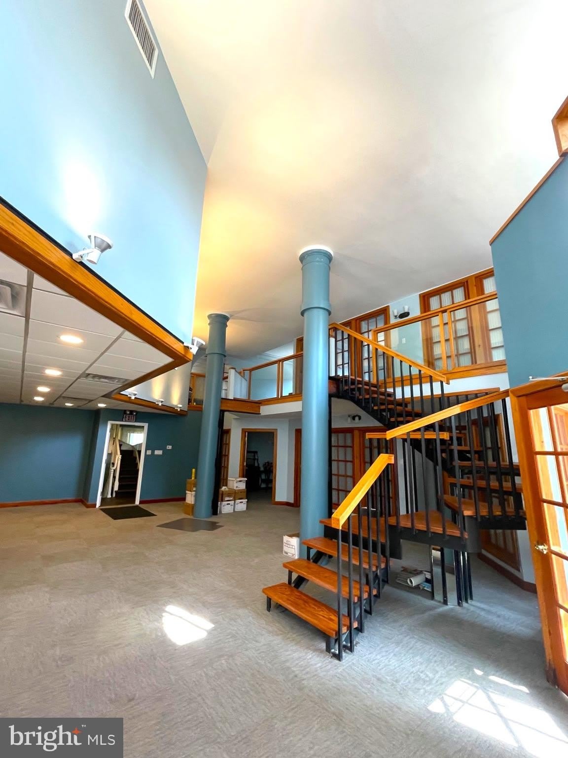 5001 N BROAD Street – photo 3