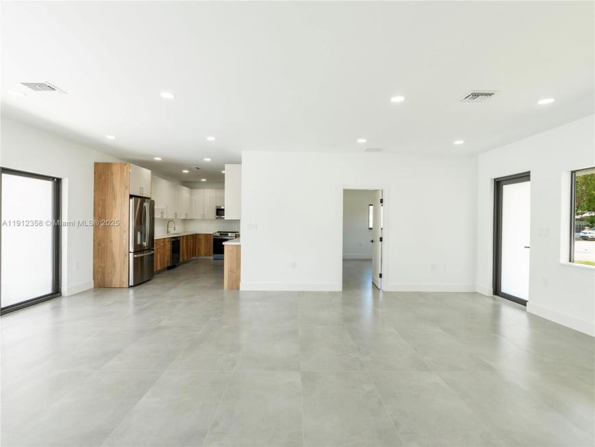 1181 NE 202nd St – photo 5