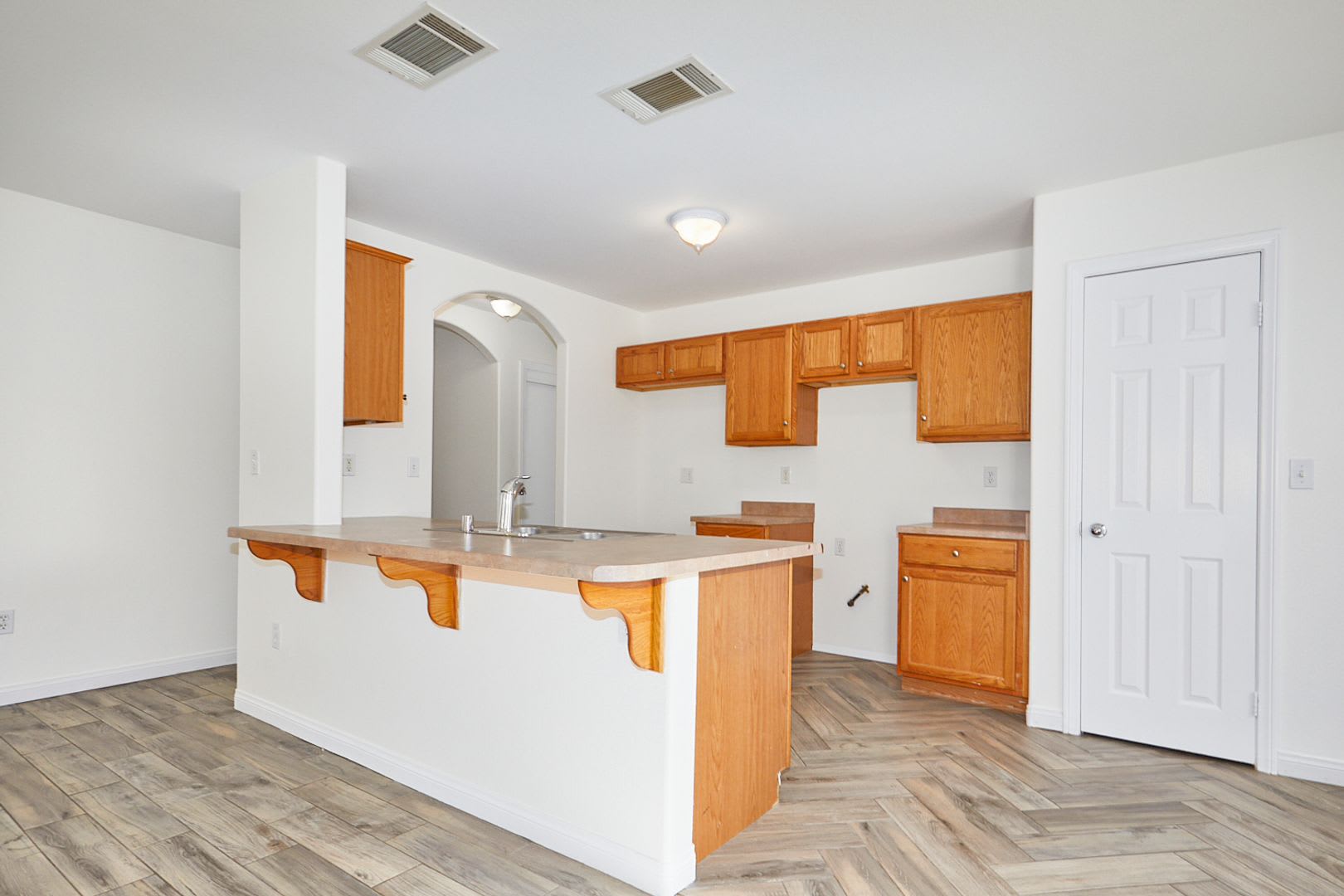3 Bedroom Barstow Home – photo 5