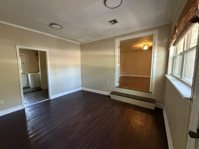 1439 S West Ave – photo 4