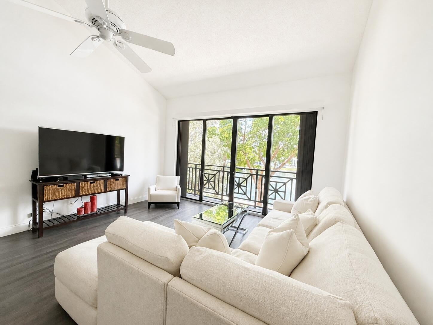 1645 S Ocean Lane – photo 4