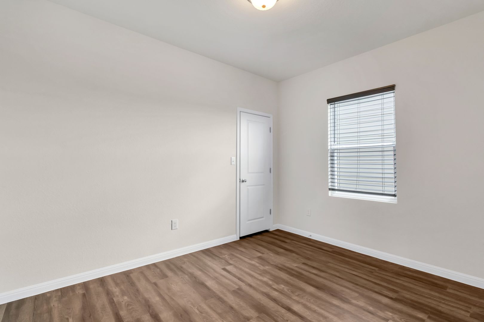 Stop Scrolling..... this beauty is ready for move in! – photo 5