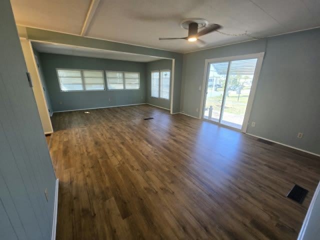 303 50th Ave Plz W – photo 2