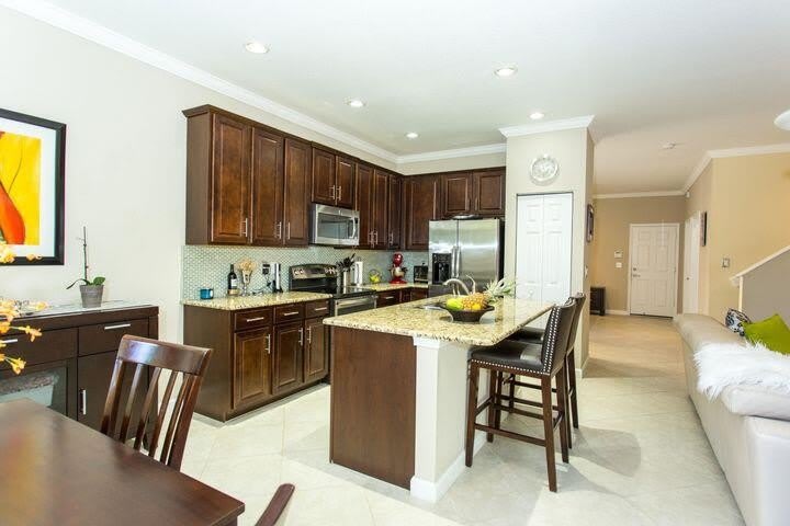 10426 Wellington Parc Drive – photo 4