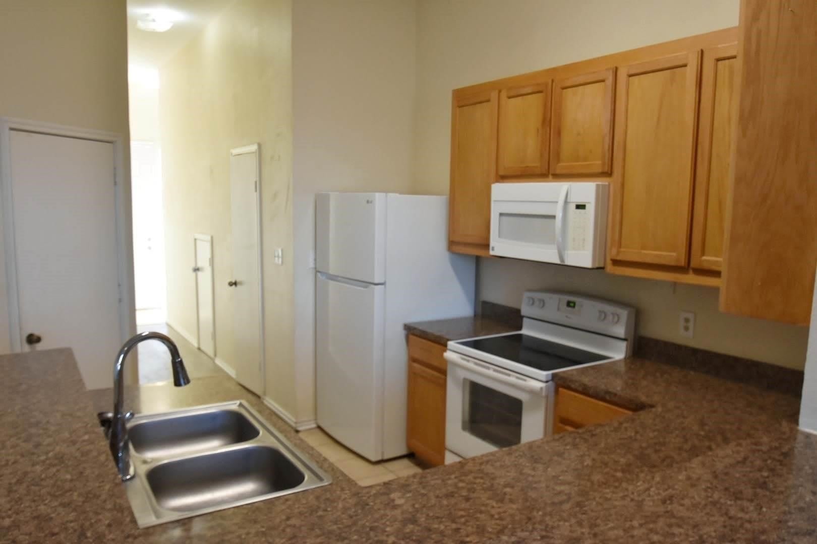 1052 Agape Court – photo 3