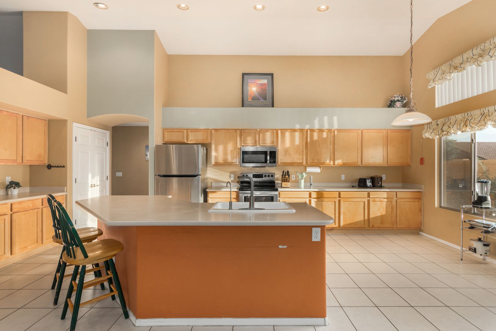 Spectacular 5 bdrm Home, OFFERS SOLAR ELECTRIC! – photo 3