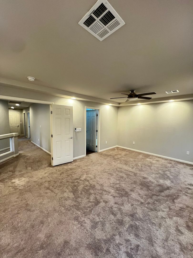 Dual Primary Suites, Heated Pool & Spa in Southwest Las Vegas. SOLAR Panels – photo 3
