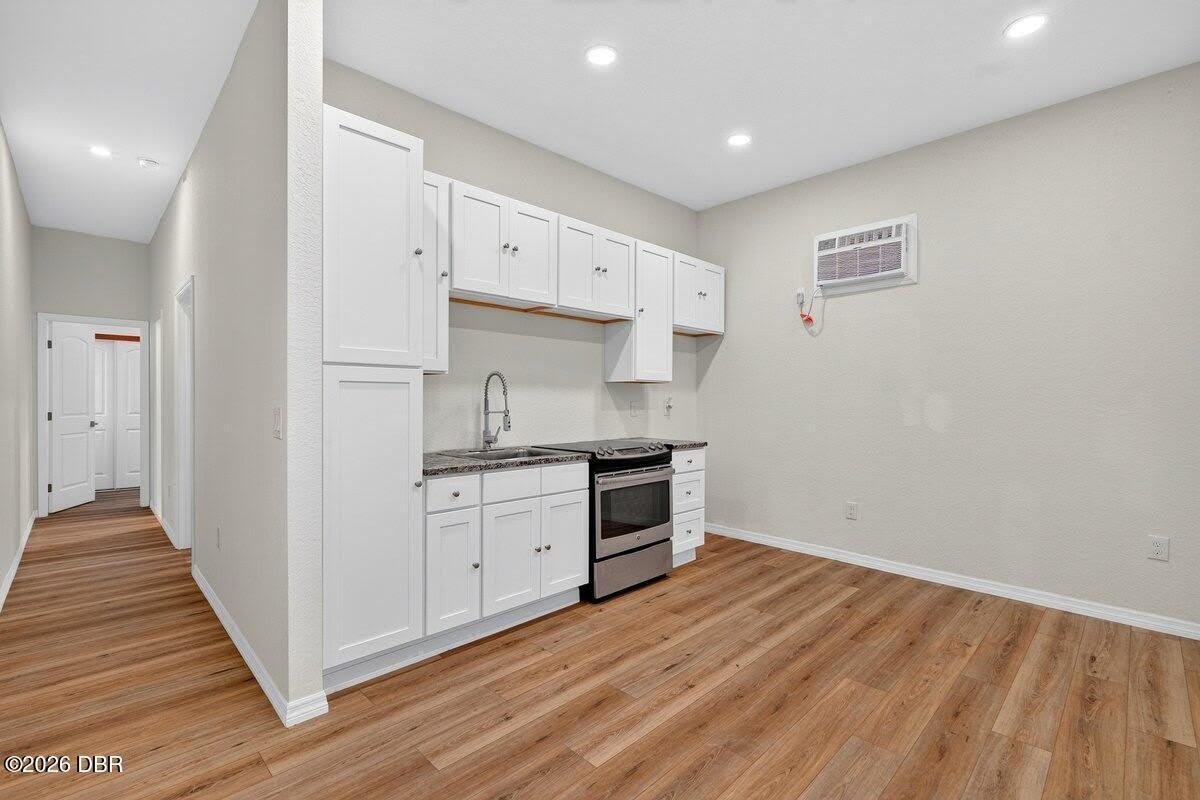 205 N Wild Olive Avenue – photo 3