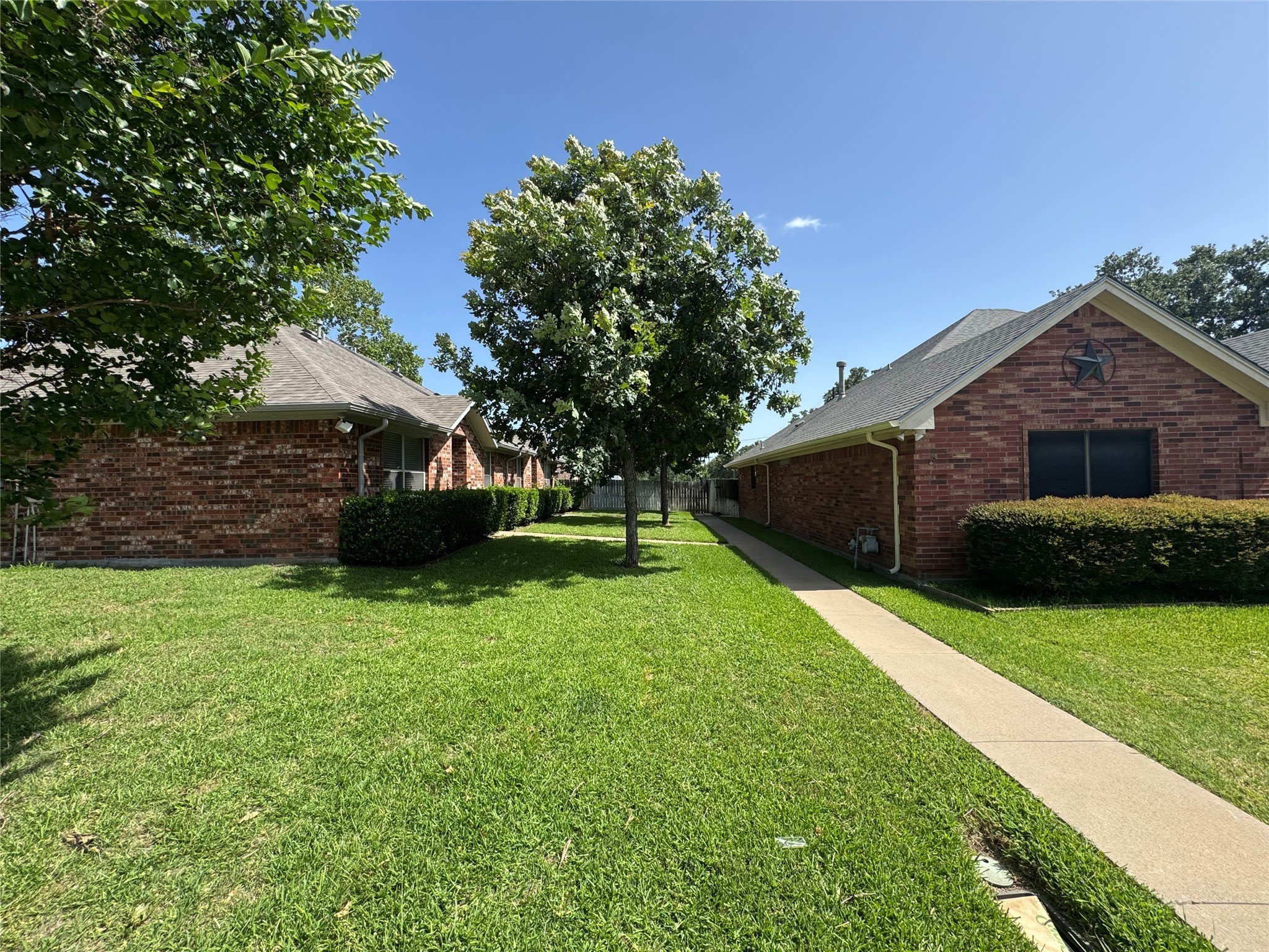 957 Austin Court – photo 2