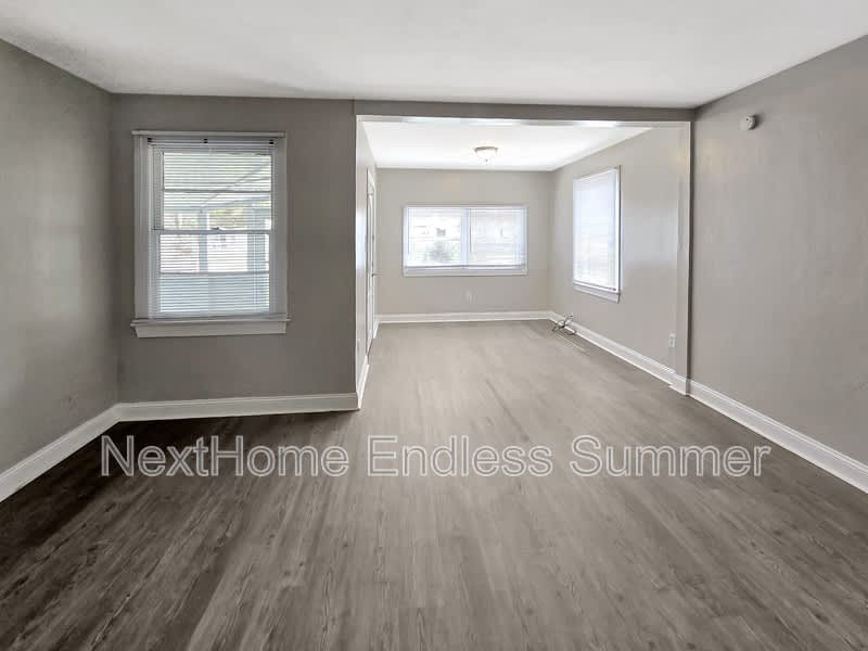 2524 Forest Boulevard – photo 4