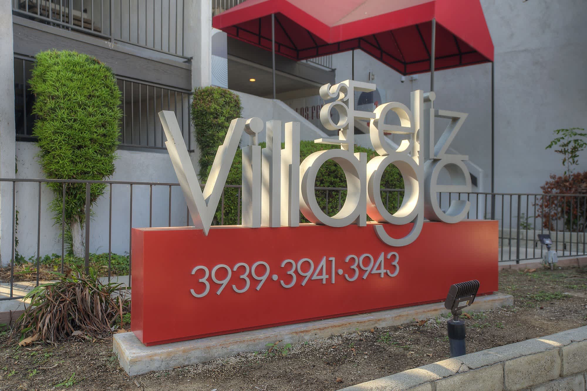 Los Feliz Village – photo 1
