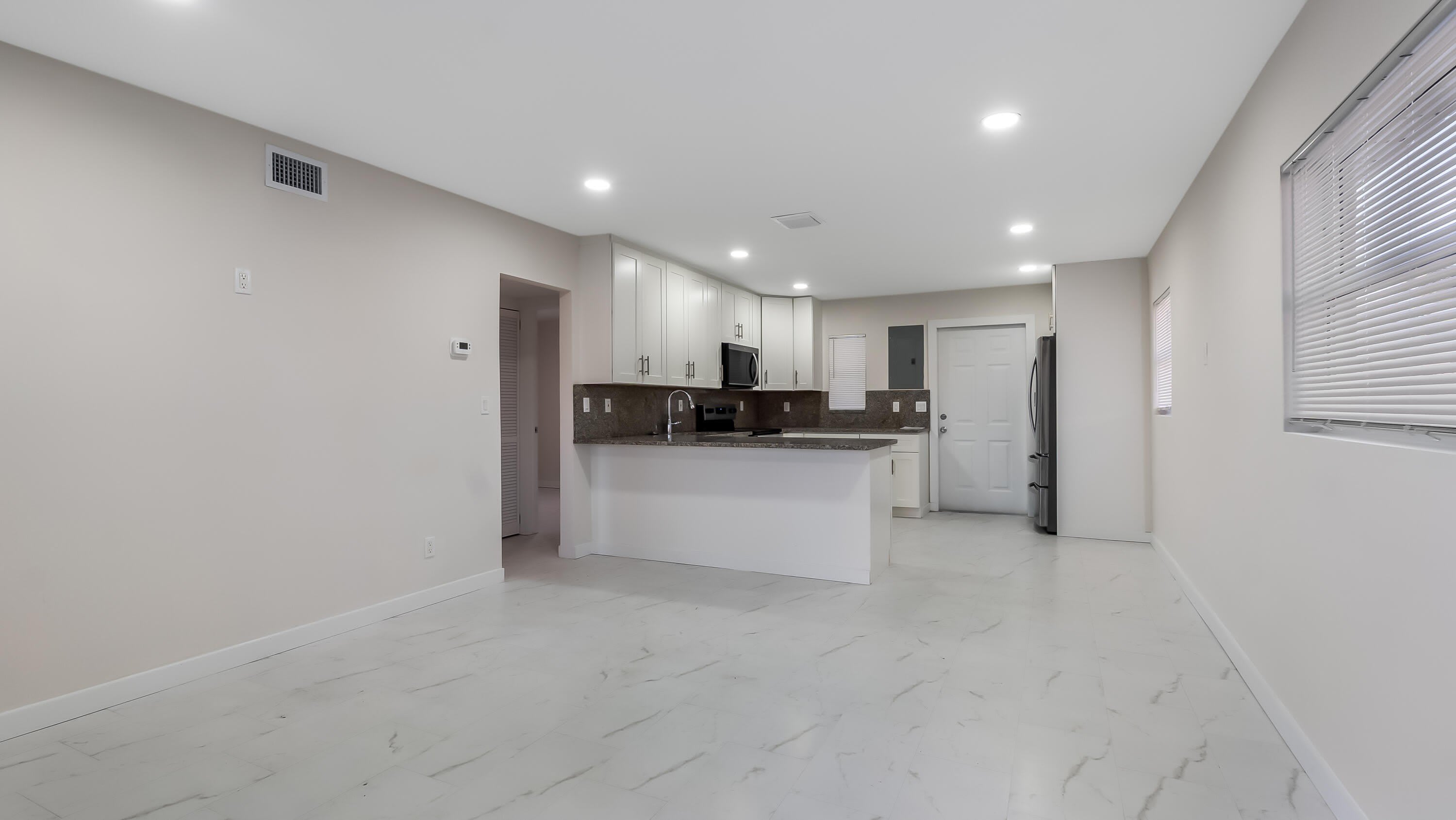 611 NE 34th Street – photo 5