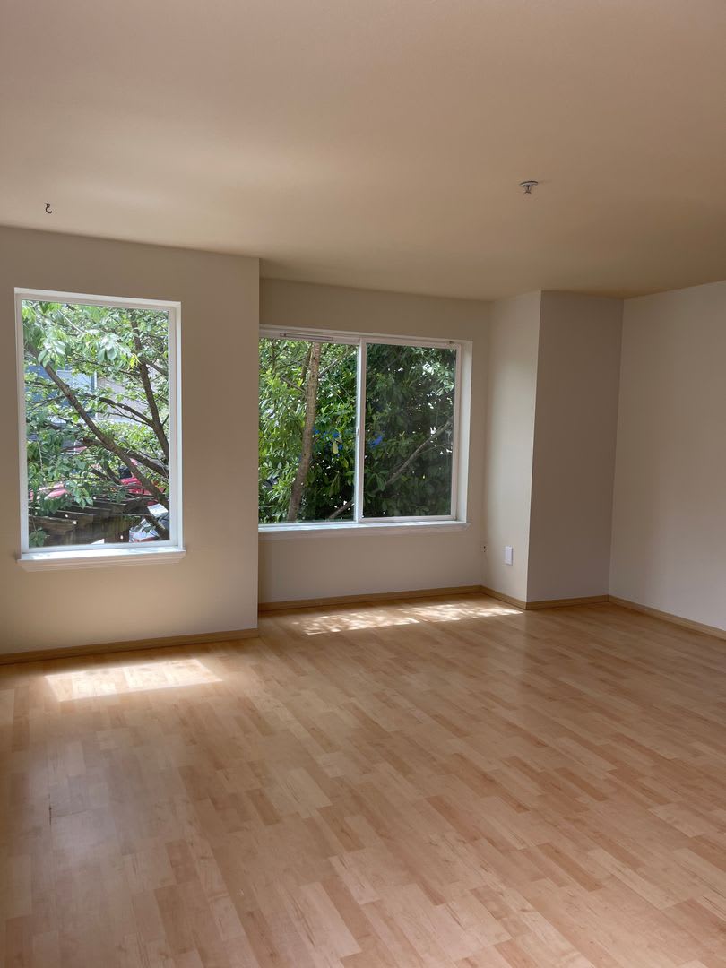 Very Cute Three Story Townhouse In West Seattle – photo 5