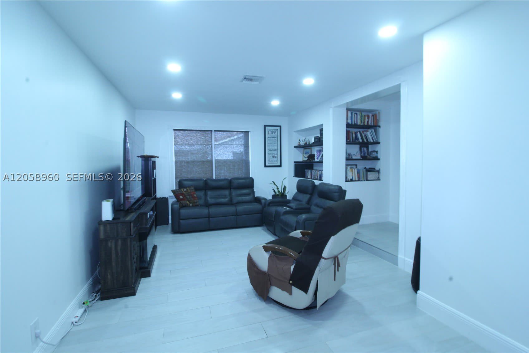 6486 Woodbury Rd – photo 4