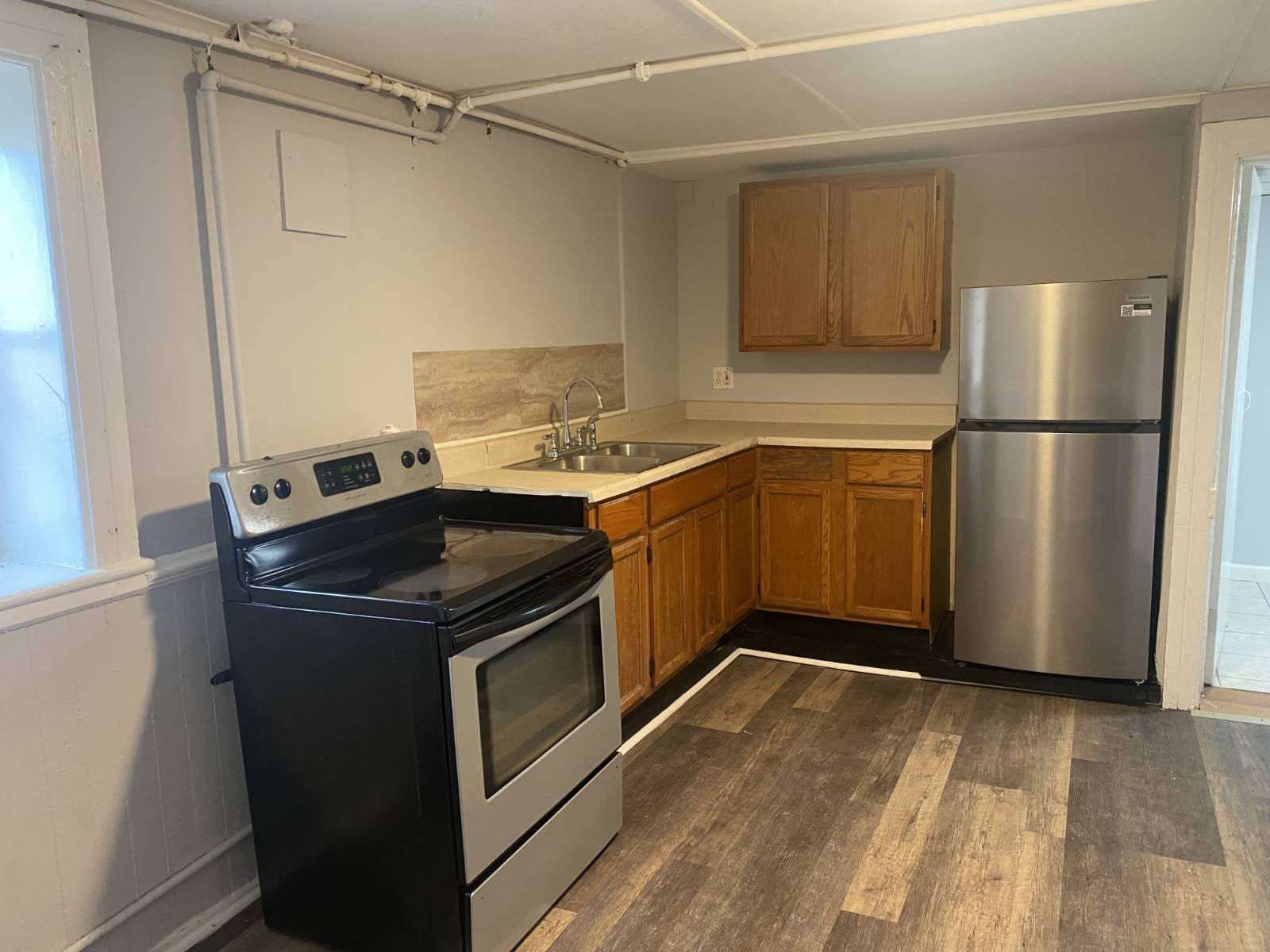 516 4th St – photo 3